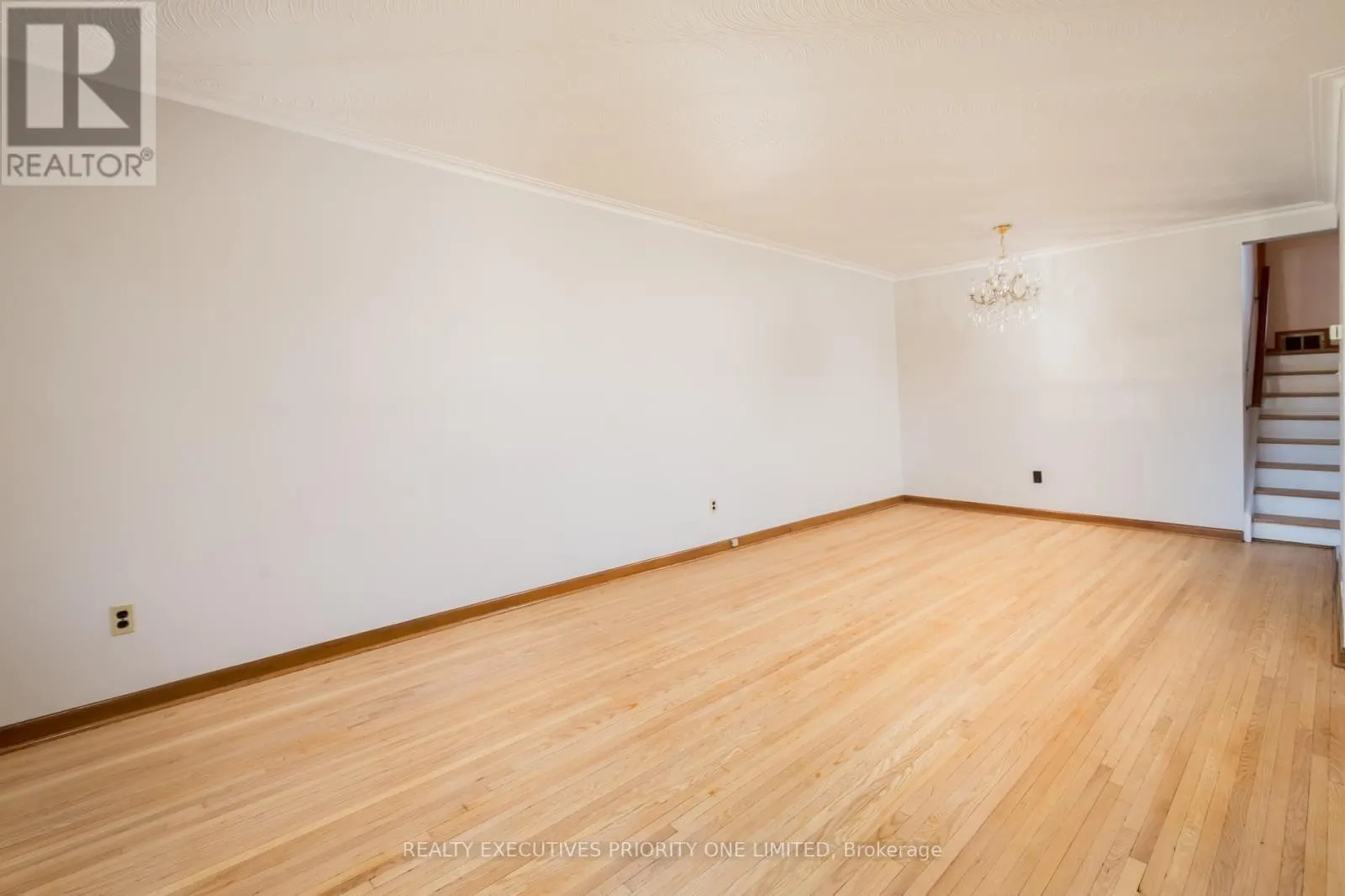 5 LANTOS COURT