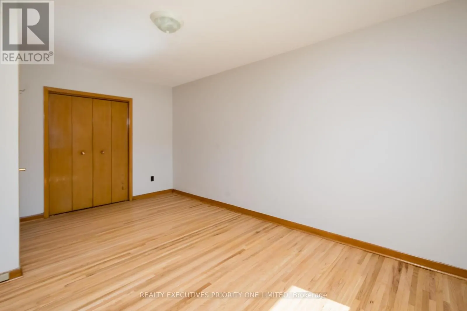 5 LANTOS COURT