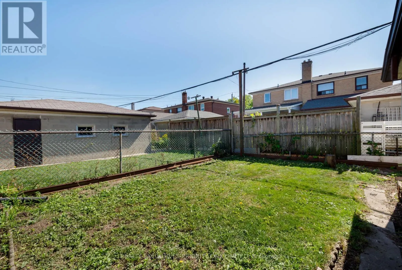 5 LANTOS COURT