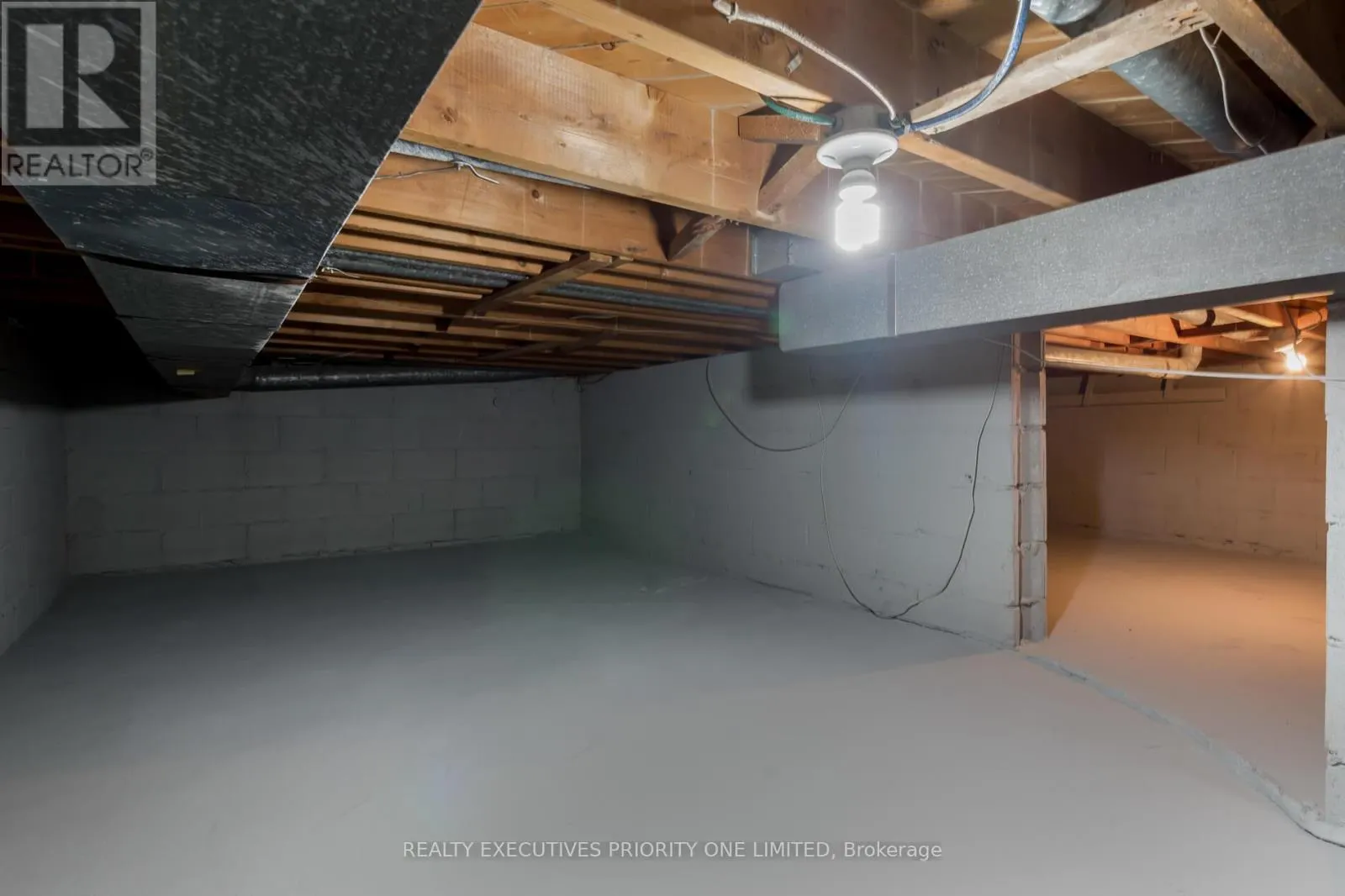 5 LANTOS COURT