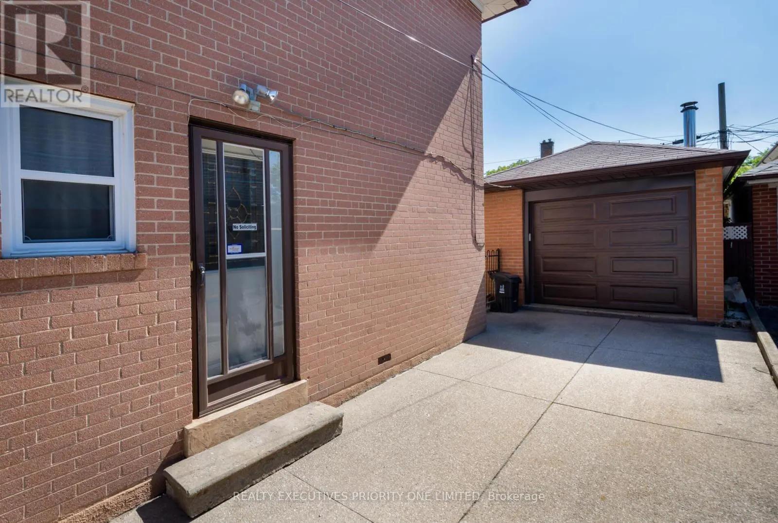 5 LANTOS COURT