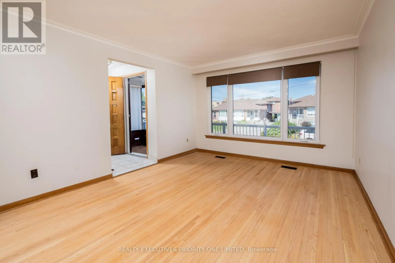 5 LANTOS COURT