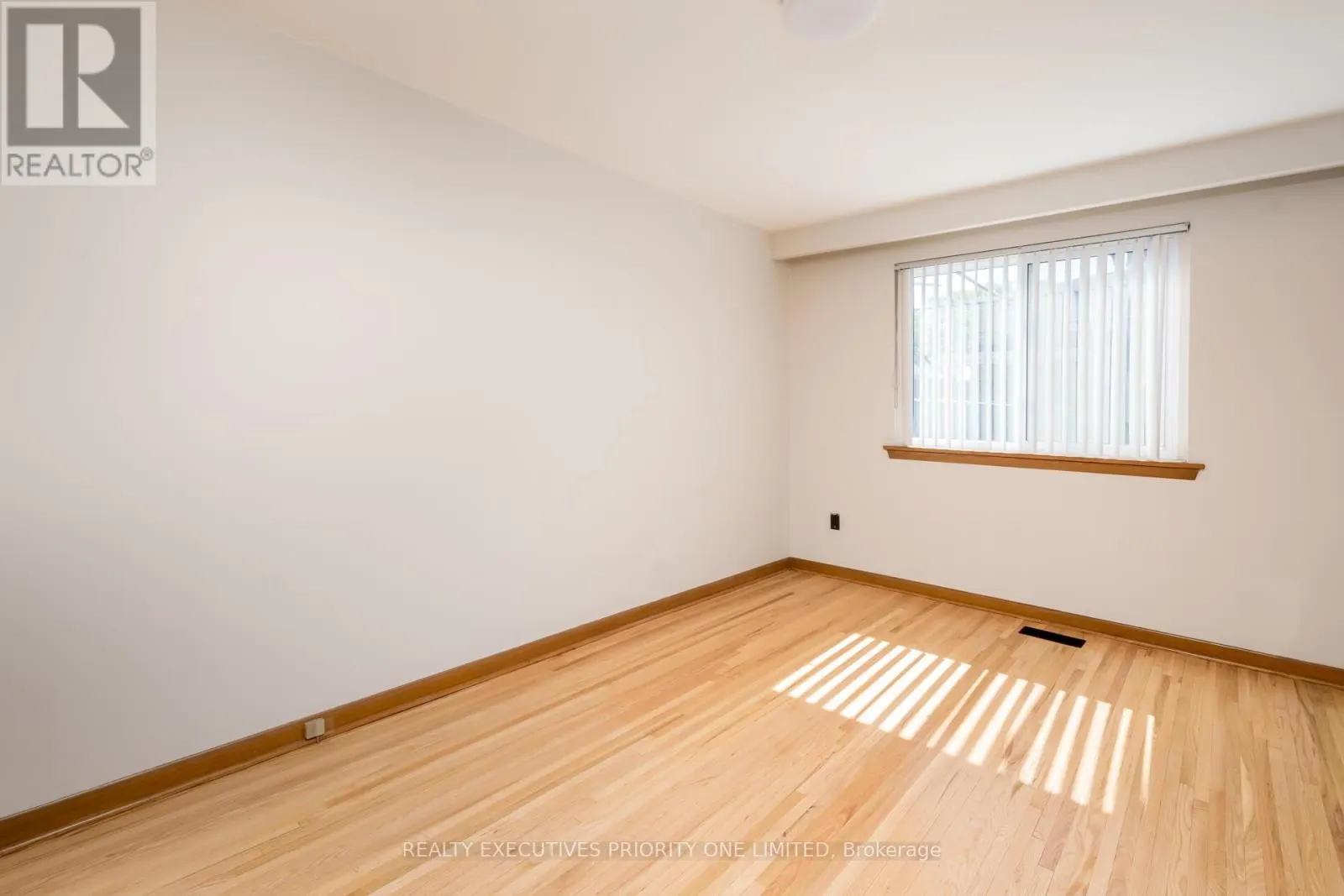 5 LANTOS COURT