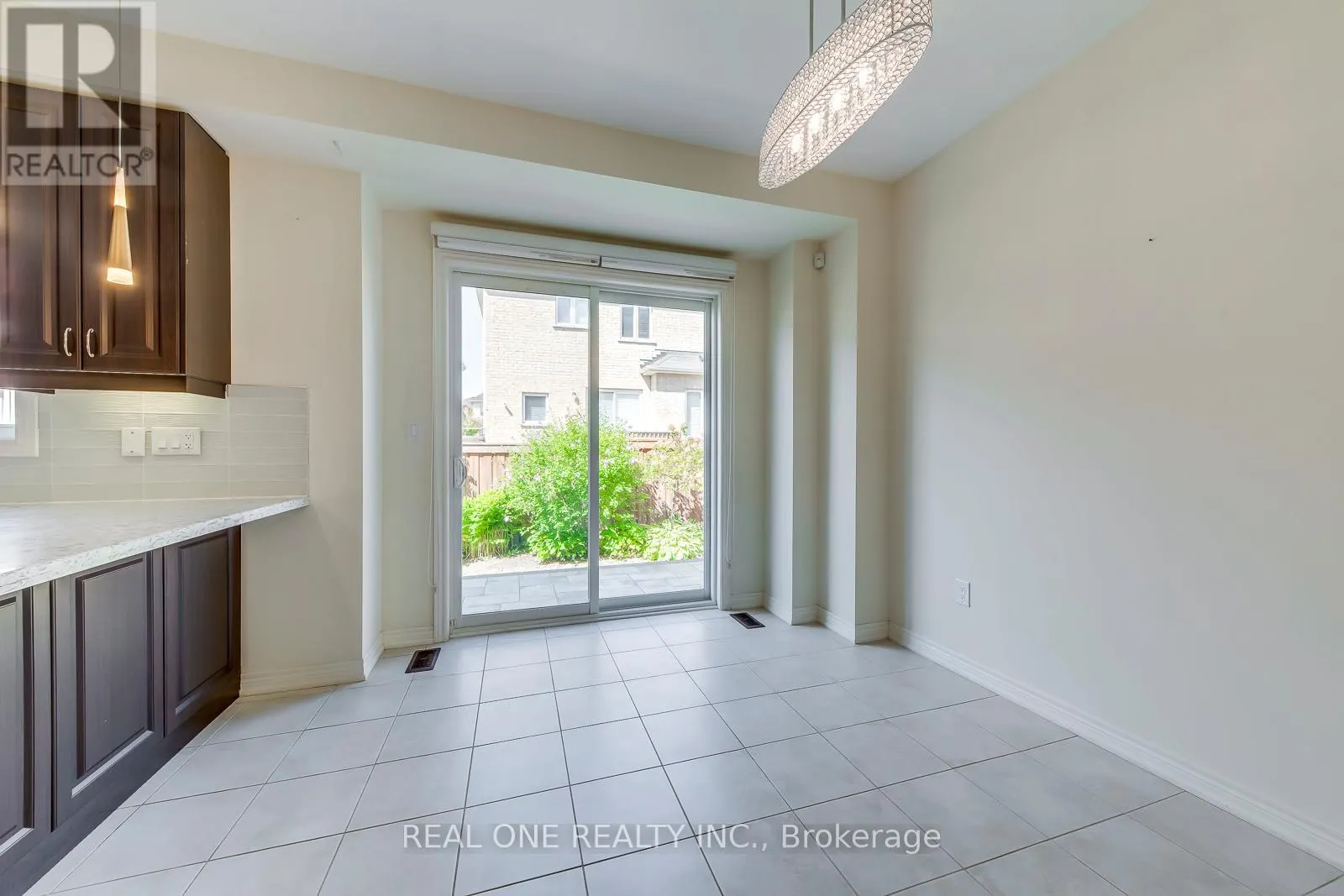 475 GEORGE RYAN AVENUE