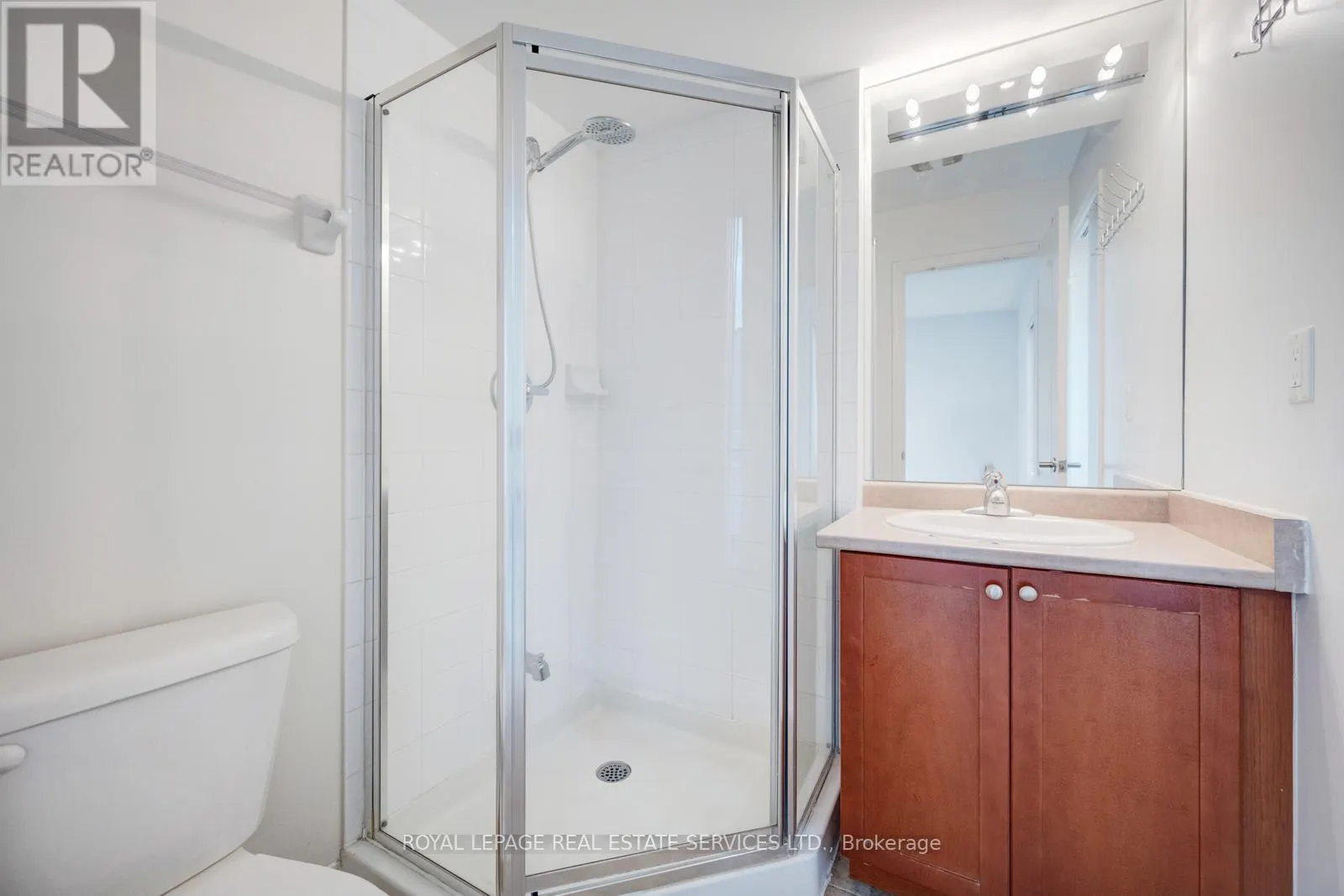 7 - 3185 BOXFORD CRESCENT