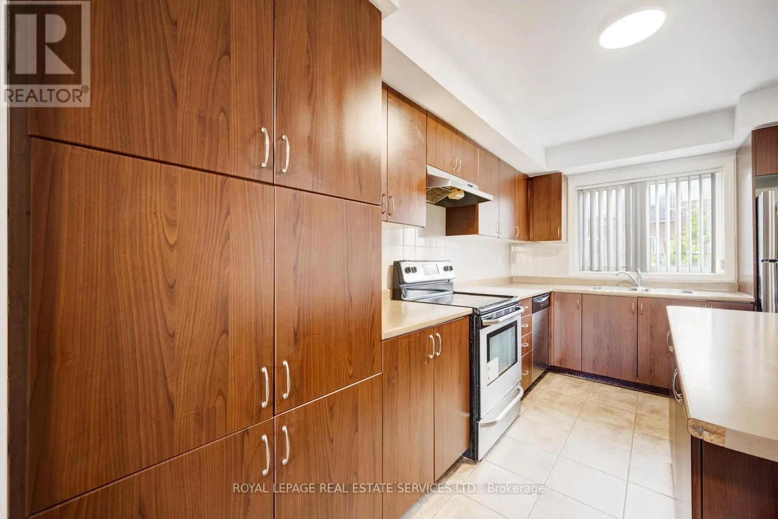 7 - 3185 BOXFORD CRESCENT