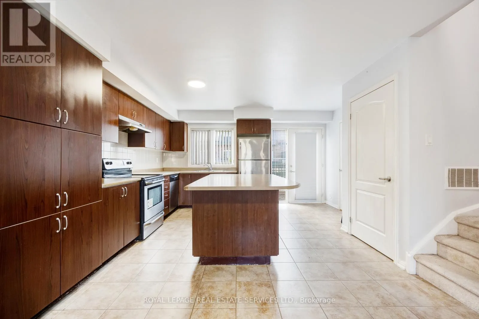 7 - 3185 BOXFORD CRESCENT