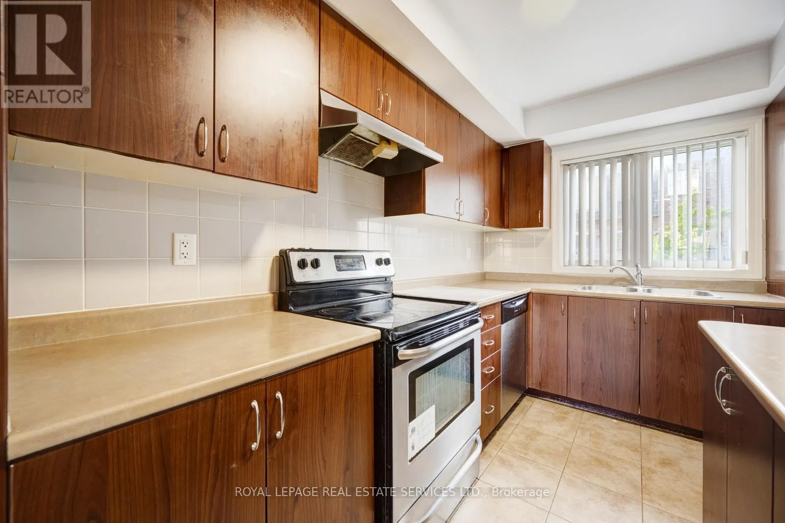 7 - 3185 BOXFORD CRESCENT
