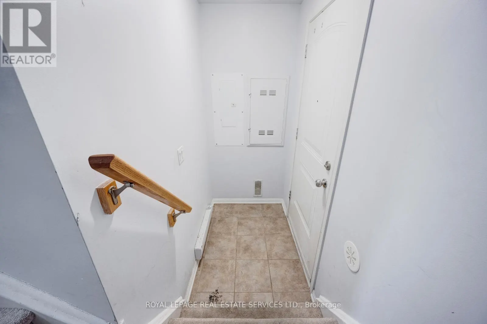 7 - 3185 BOXFORD CRESCENT