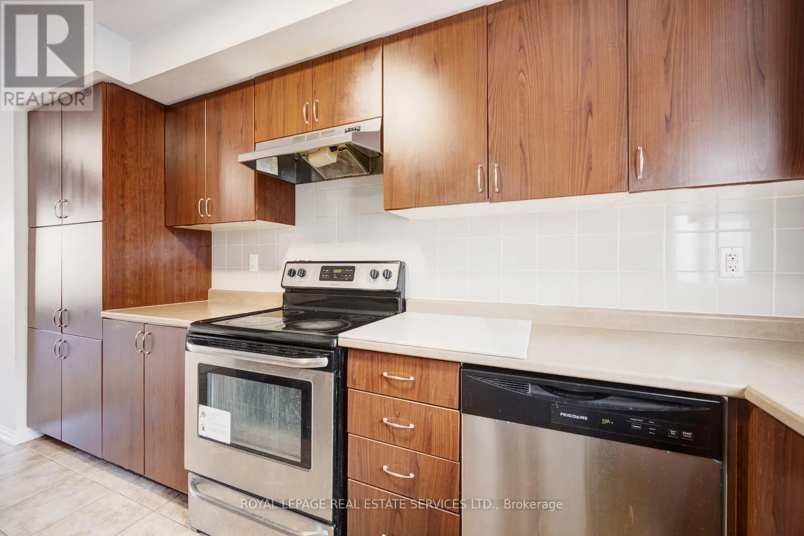 7 - 3185 BOXFORD CRESCENT