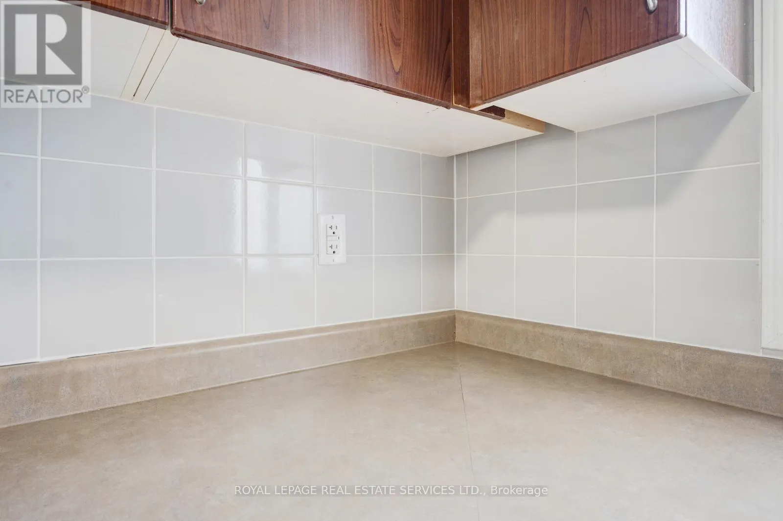 7 - 3185 BOXFORD CRESCENT