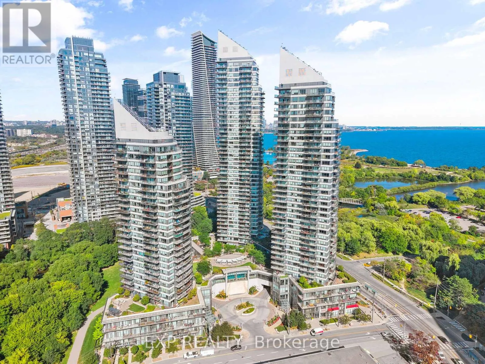319 - 2240 LAKE SHORE BOULEVARD W