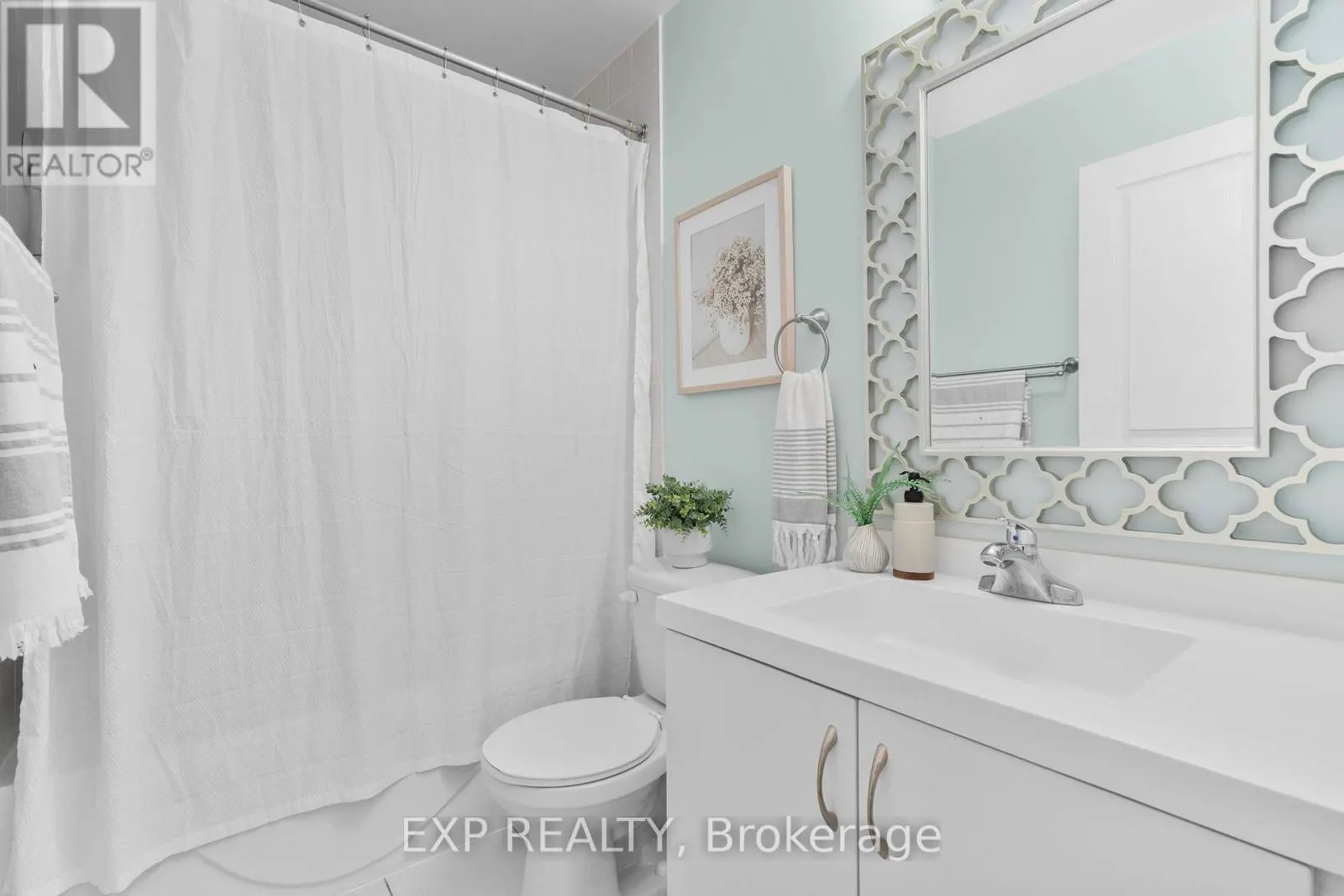 319 - 2240 LAKE SHORE BOULEVARD W