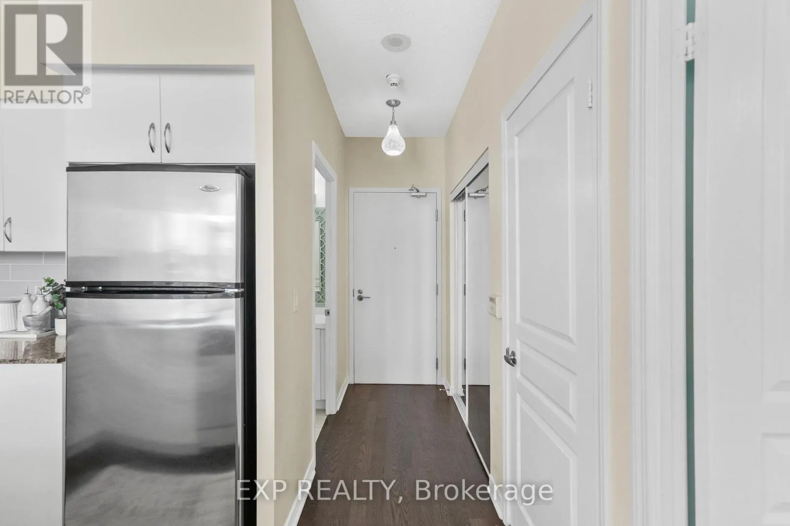 319 - 2240 LAKE SHORE BOULEVARD W