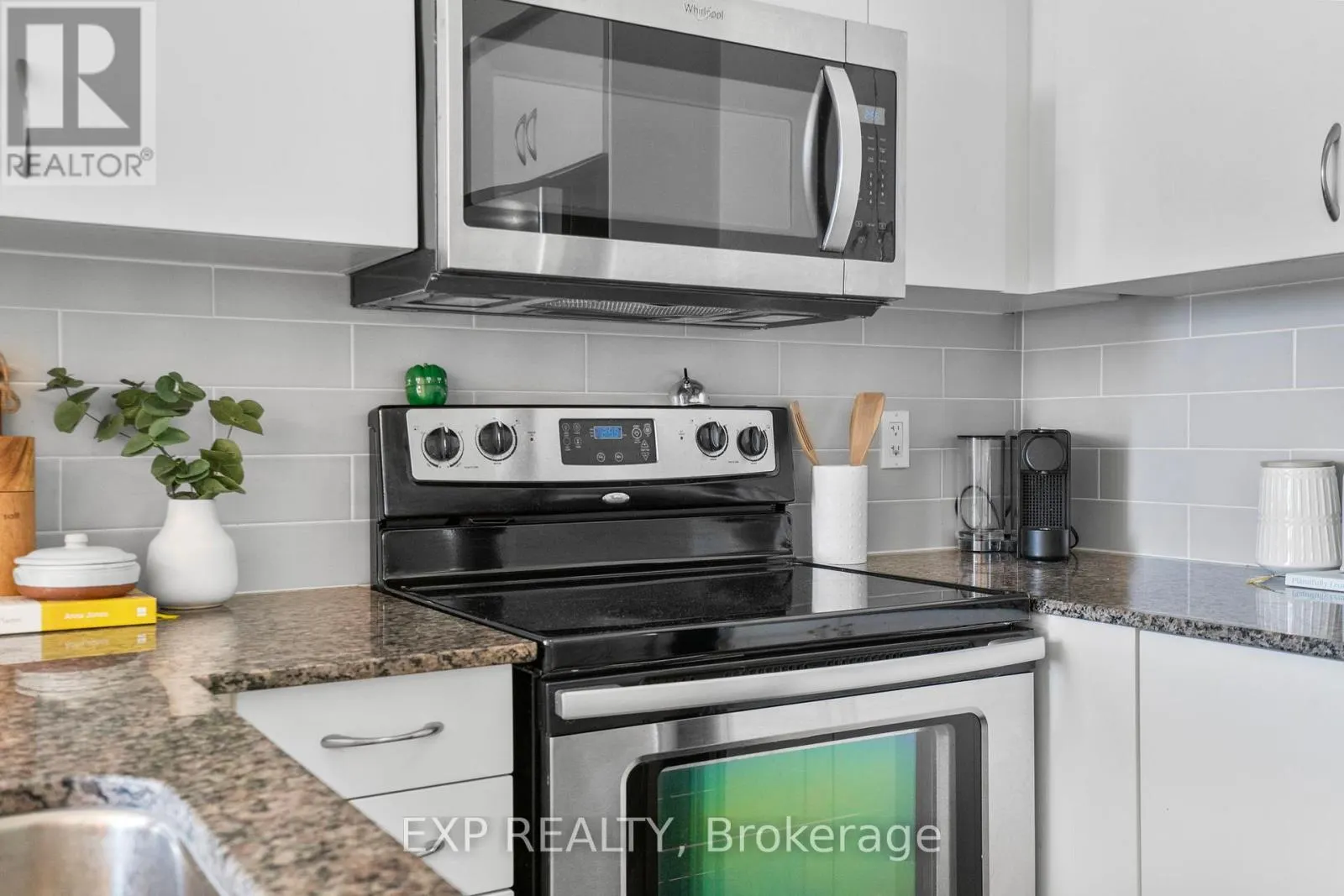 319 - 2240 LAKE SHORE BOULEVARD W