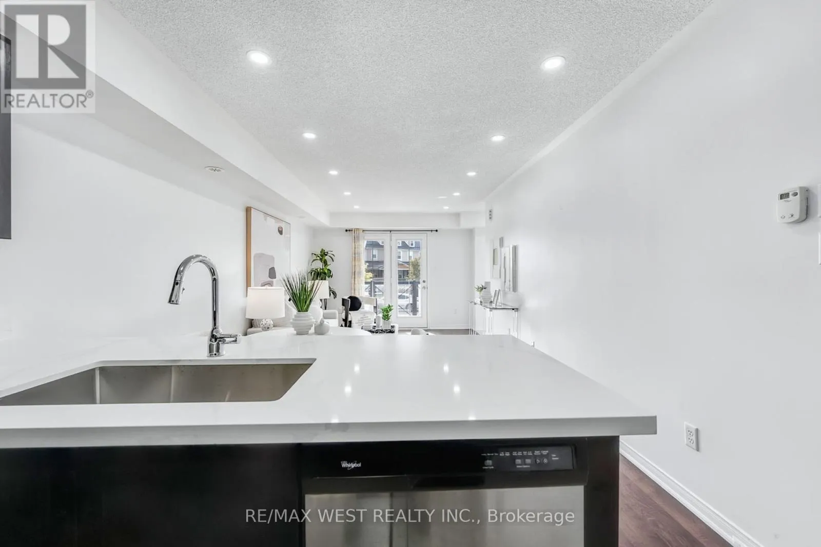 12 - 15 HAYS BOULEVARD