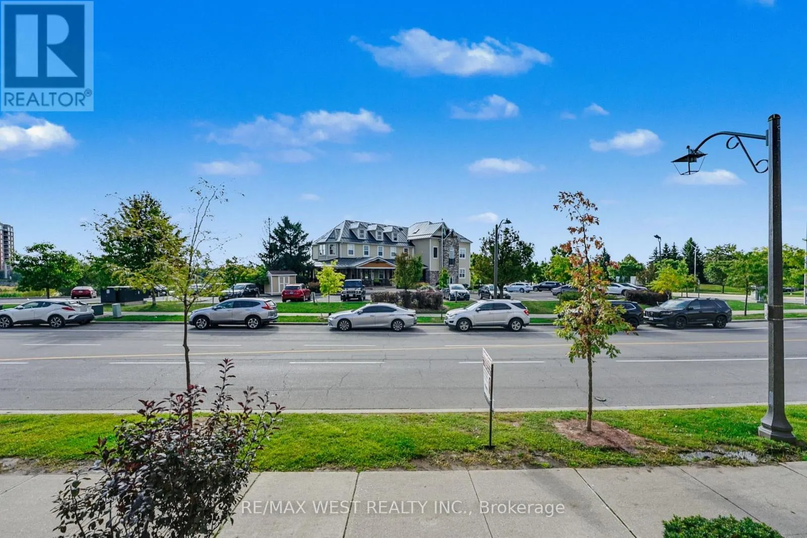12 - 15 HAYS BOULEVARD