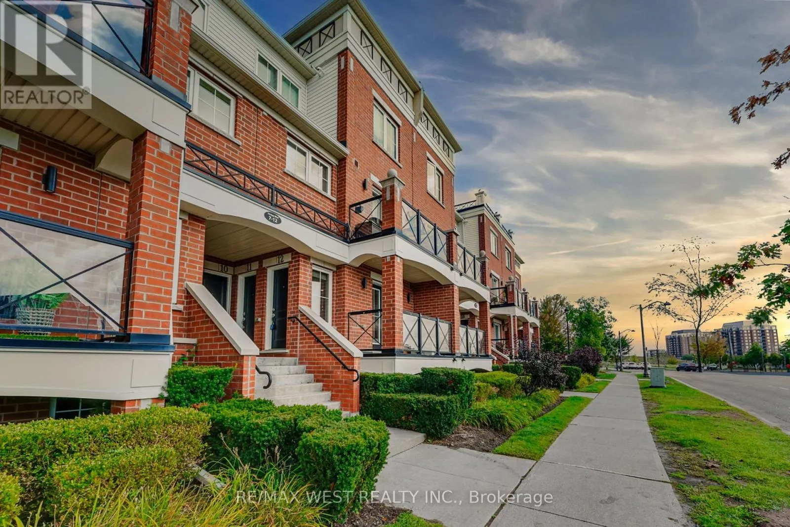 12 - 15 HAYS BOULEVARD