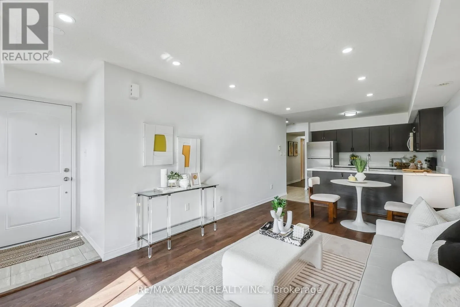 12 - 15 HAYS BOULEVARD