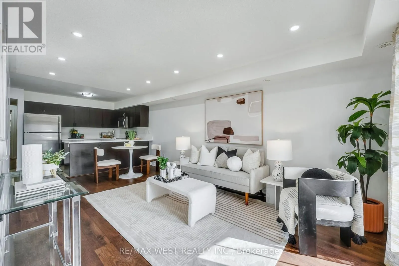 12 - 15 HAYS BOULEVARD