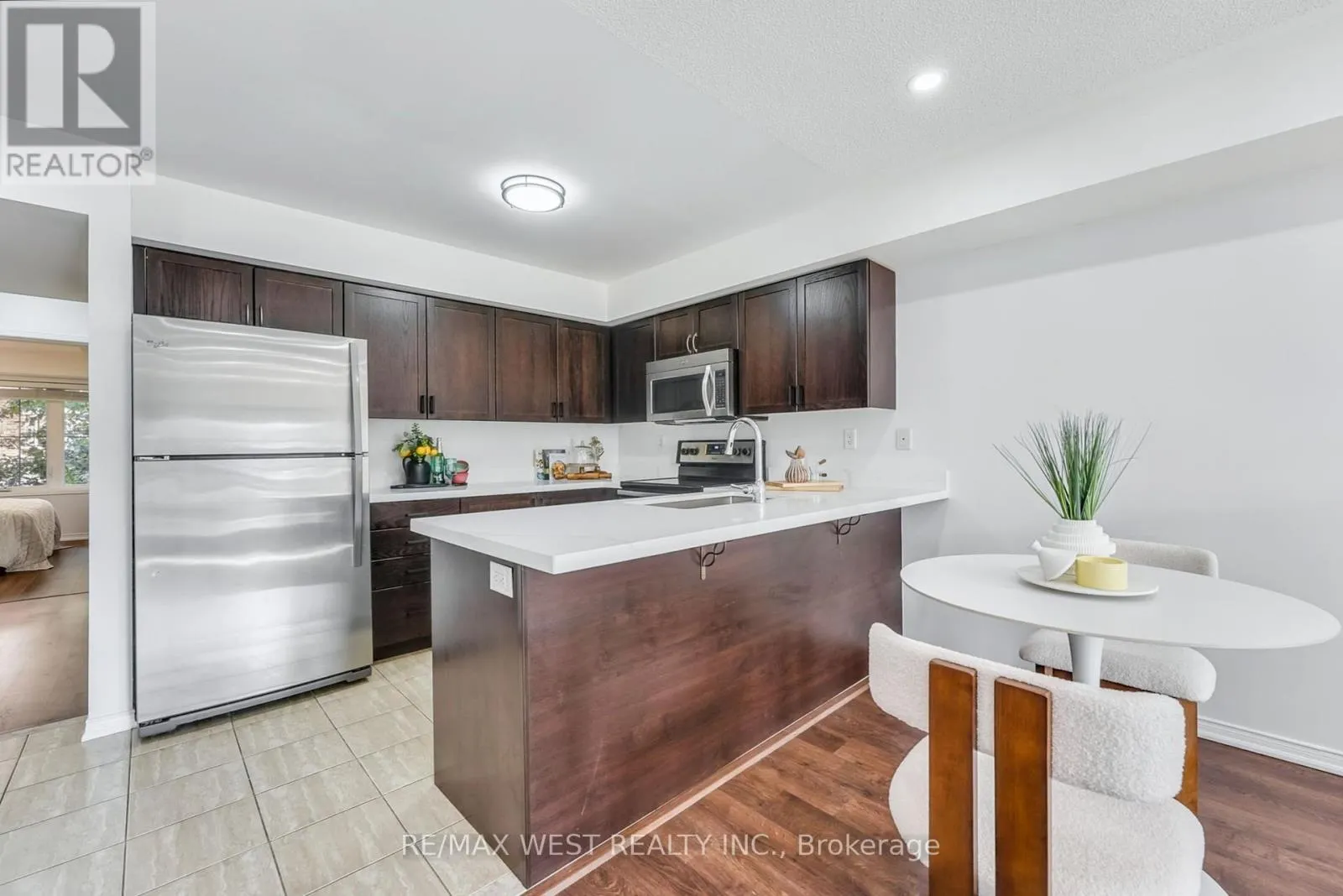 12 - 15 HAYS BOULEVARD