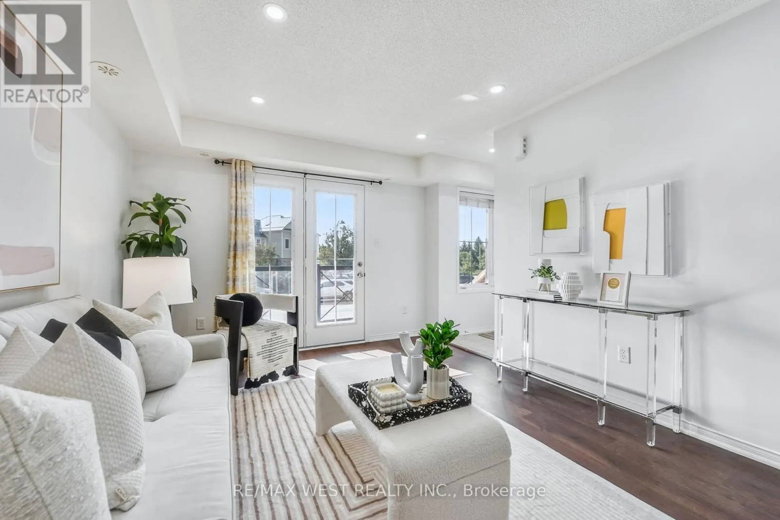 12 - 15 HAYS BOULEVARD