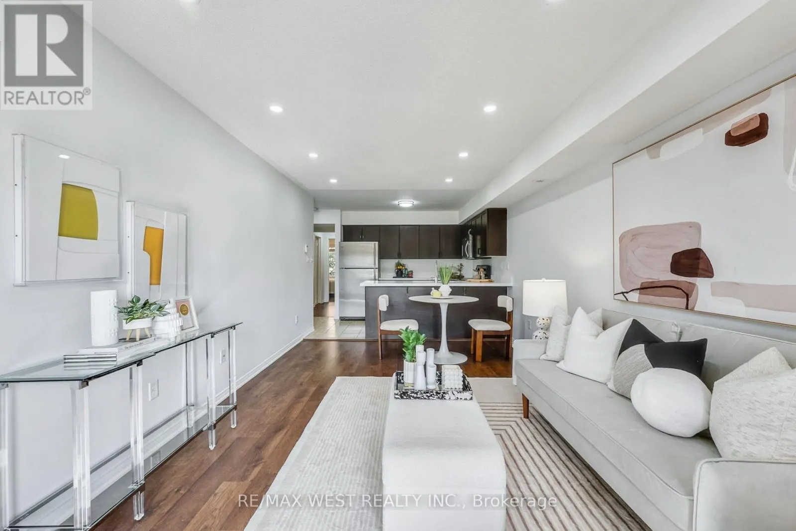 12 - 15 HAYS BOULEVARD