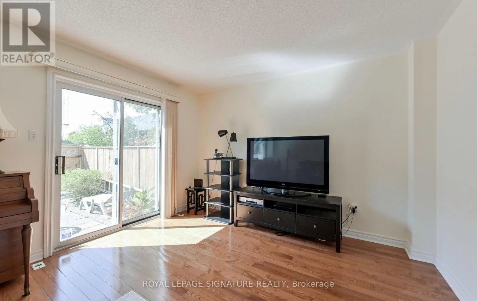 1232 UPPER VILLAGE DRIVE
