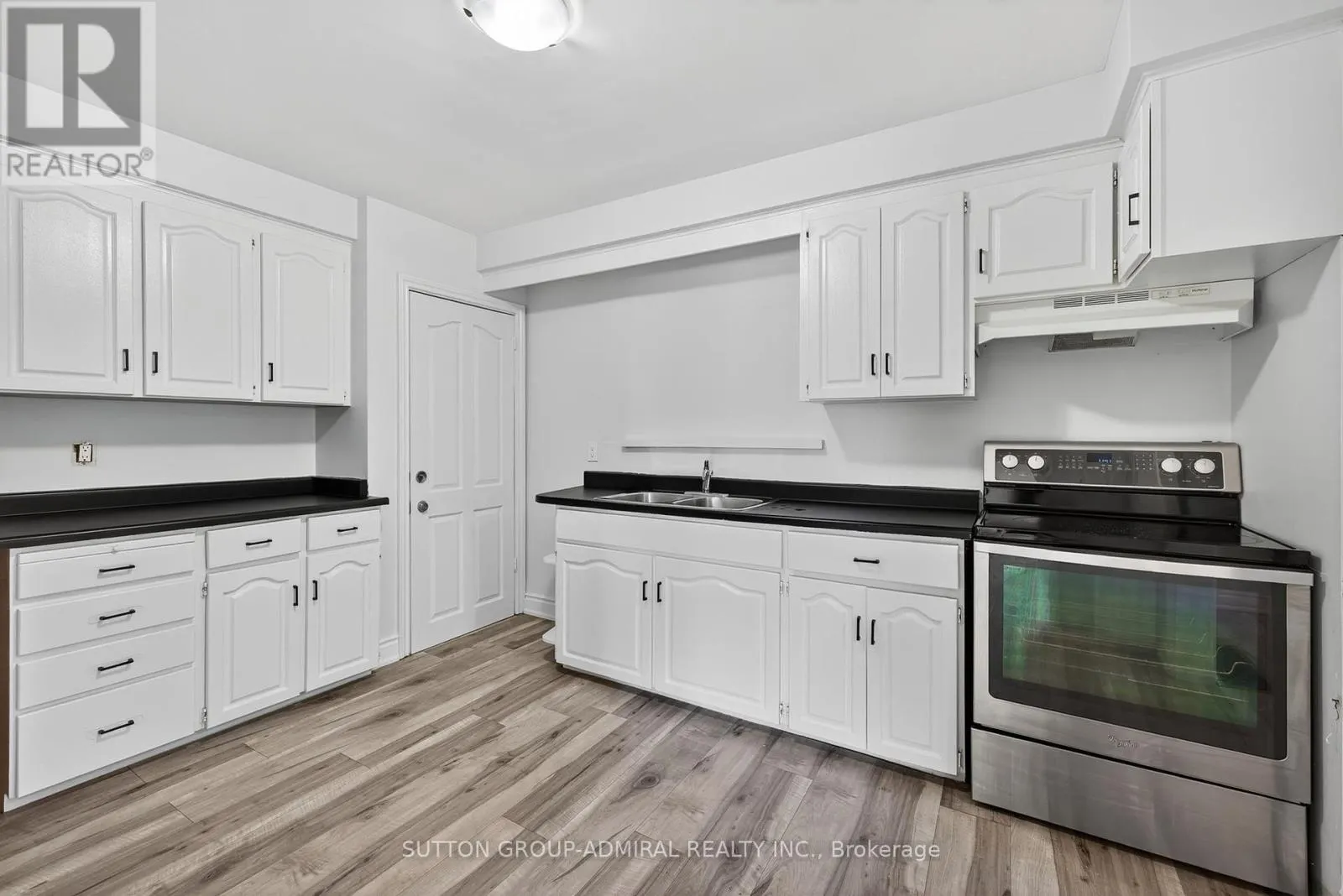 34 KNOX AVENUE