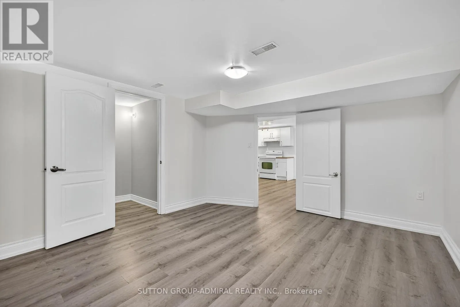 34 KNOX AVENUE