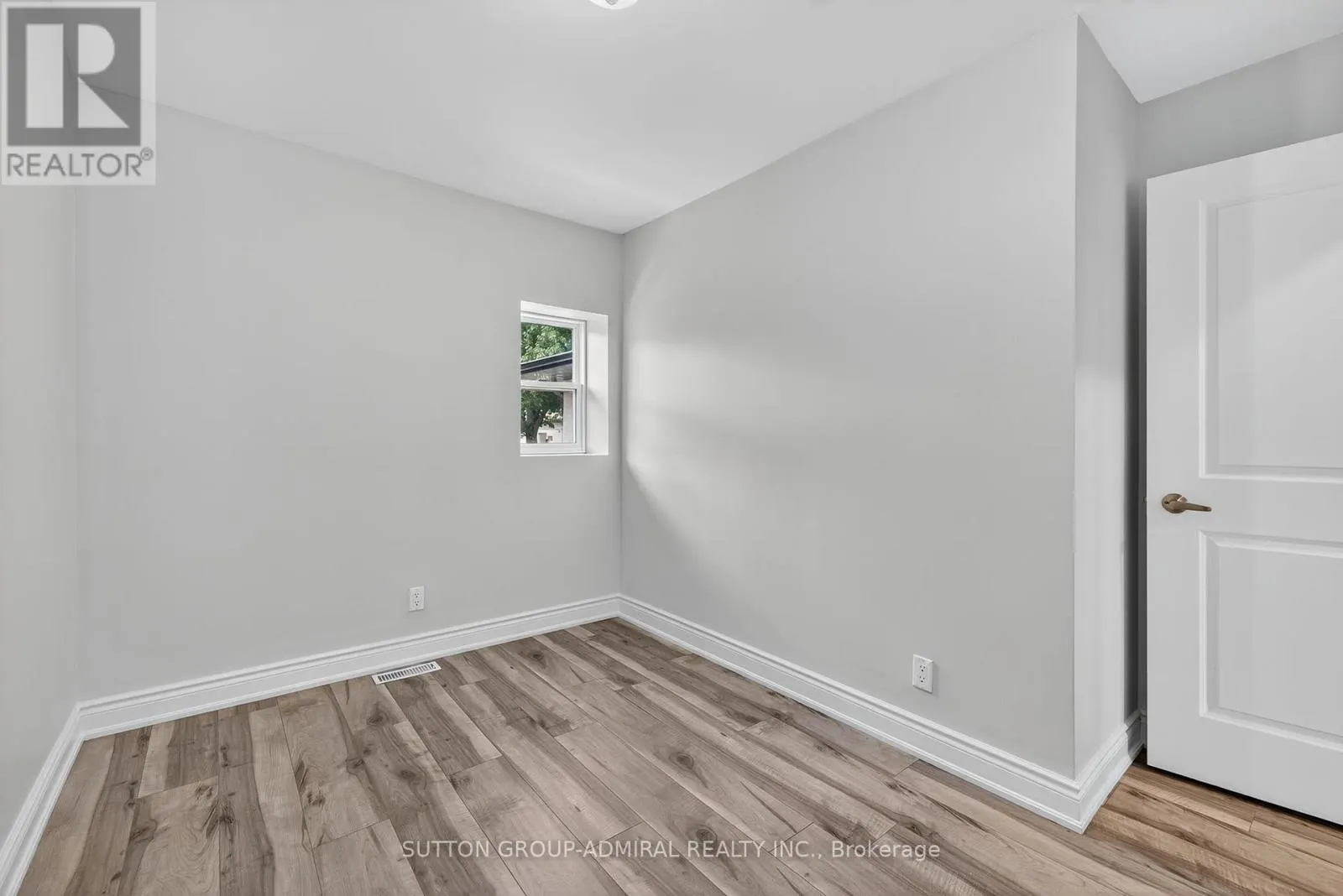 34 KNOX AVENUE