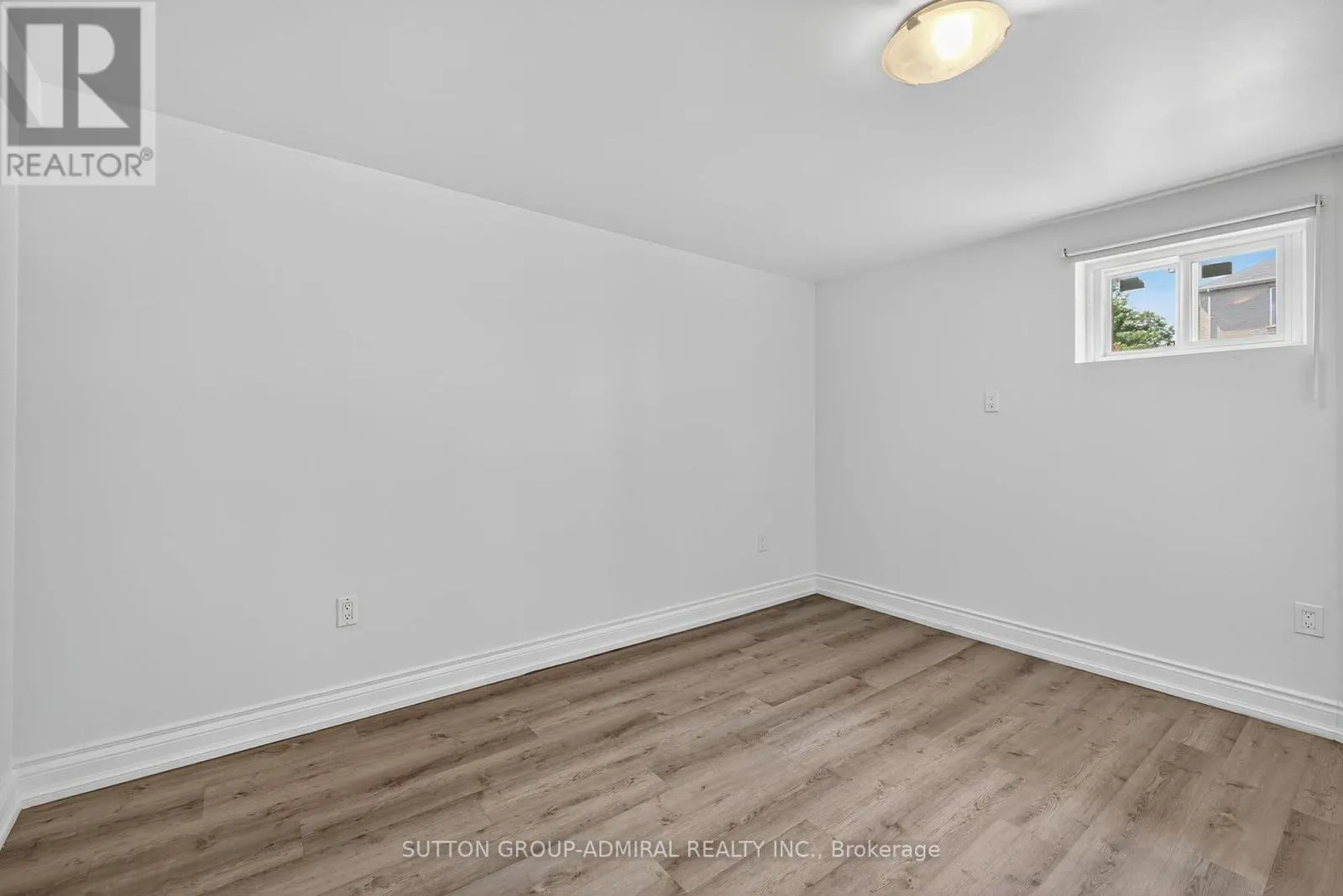 34 KNOX AVENUE