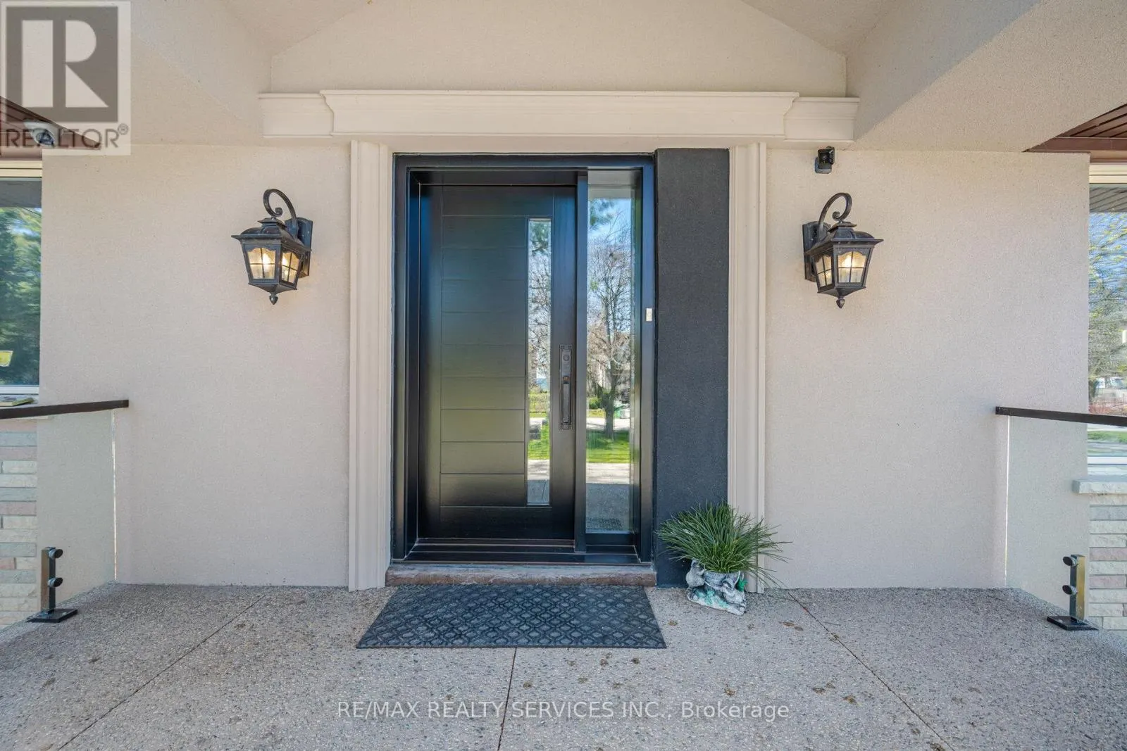 1607 WATERSEDGE ROAD
