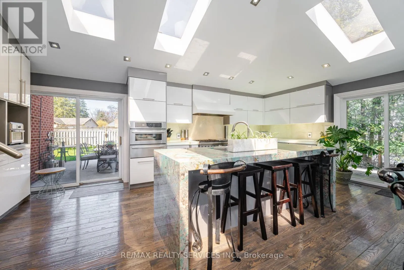 1607 WATERSEDGE ROAD