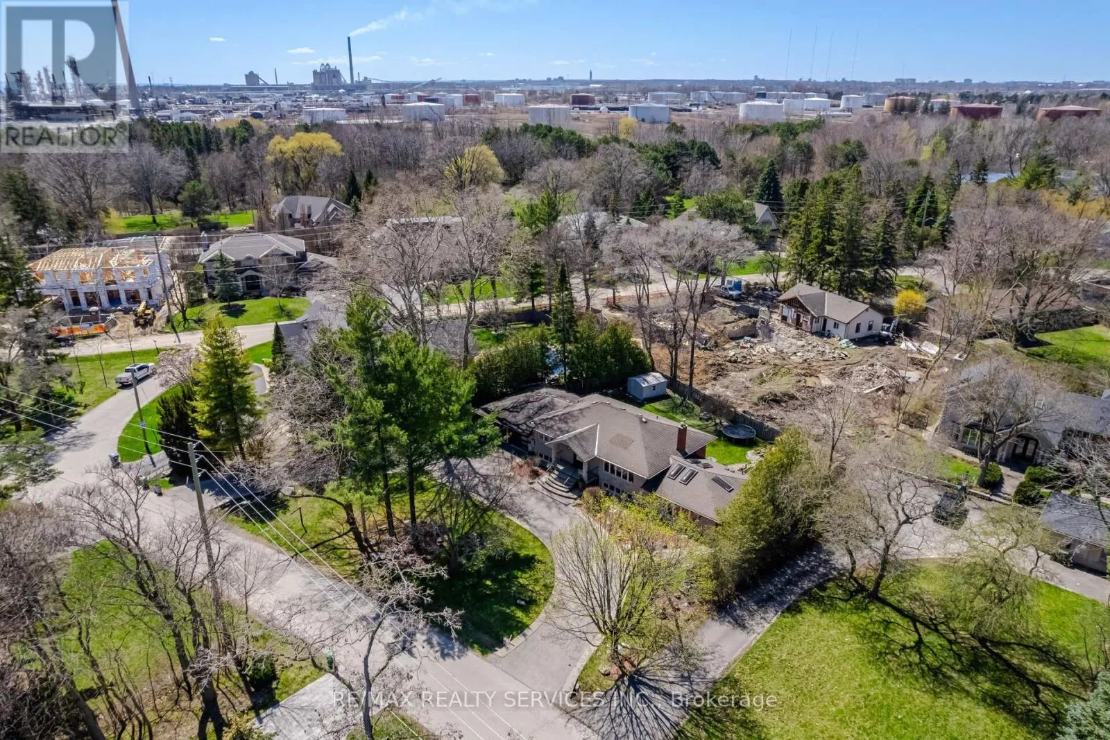 1607 WATERSEDGE ROAD
