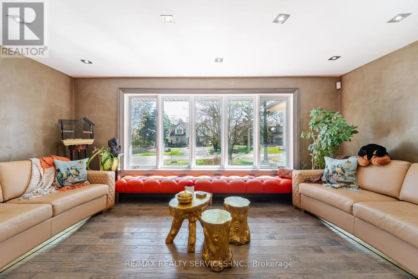 1607 WATERSEDGE ROAD