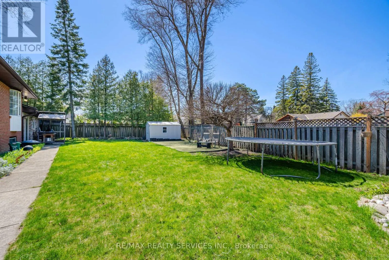 1607 WATERSEDGE ROAD