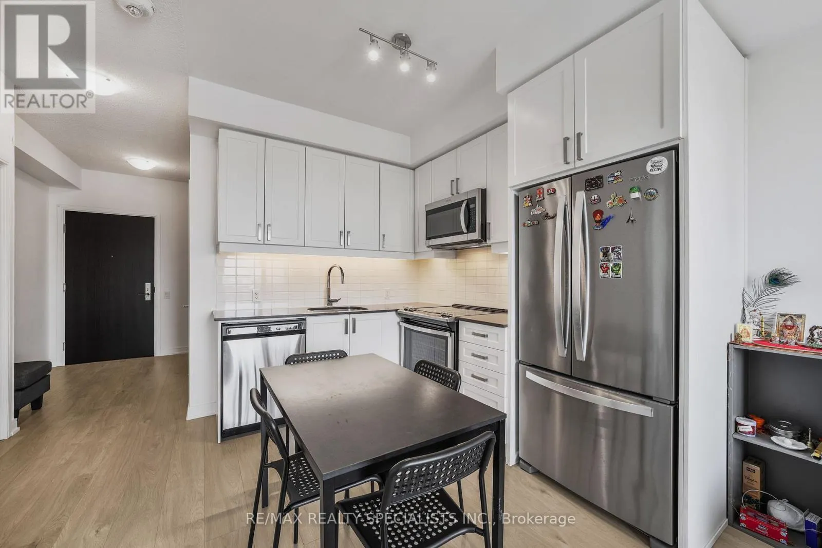 1702 - 8 NAHANI WAY