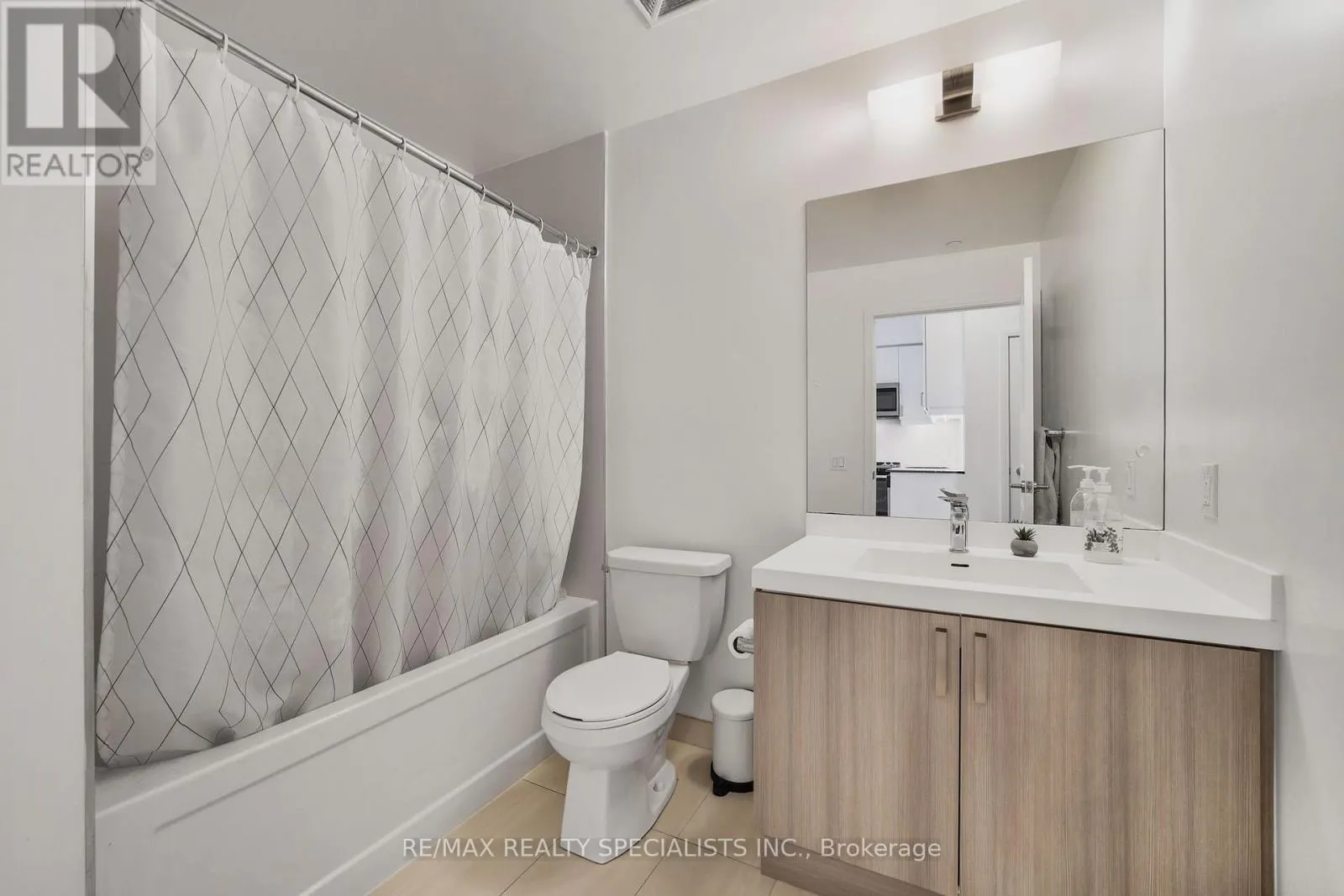 1702 - 8 NAHANI WAY