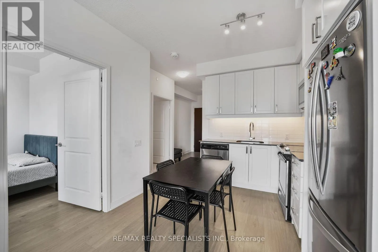 1702 - 8 NAHANI WAY