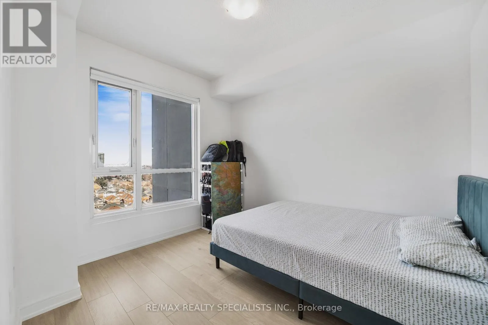 1702 - 8 NAHANI WAY