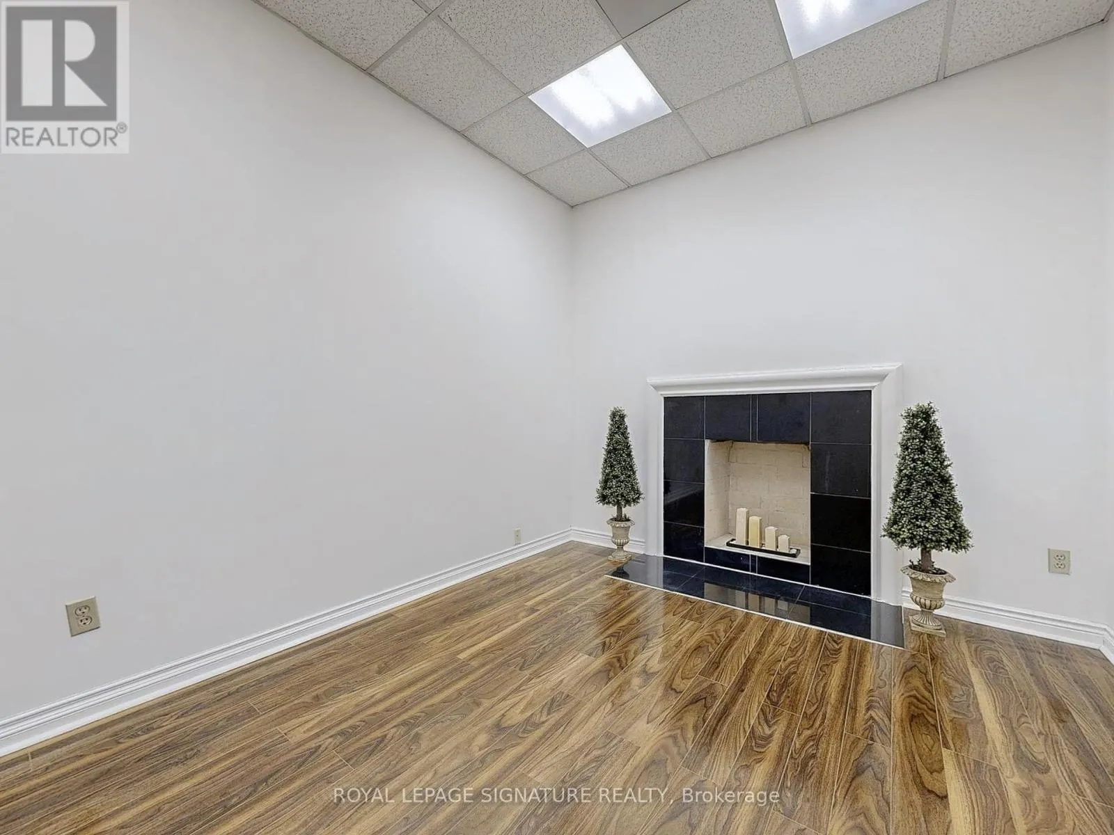 21L - 951 WILSON AVENUE