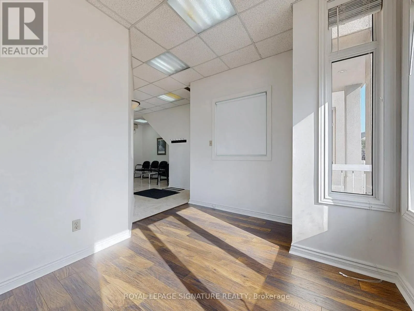 21L - 951 WILSON AVENUE