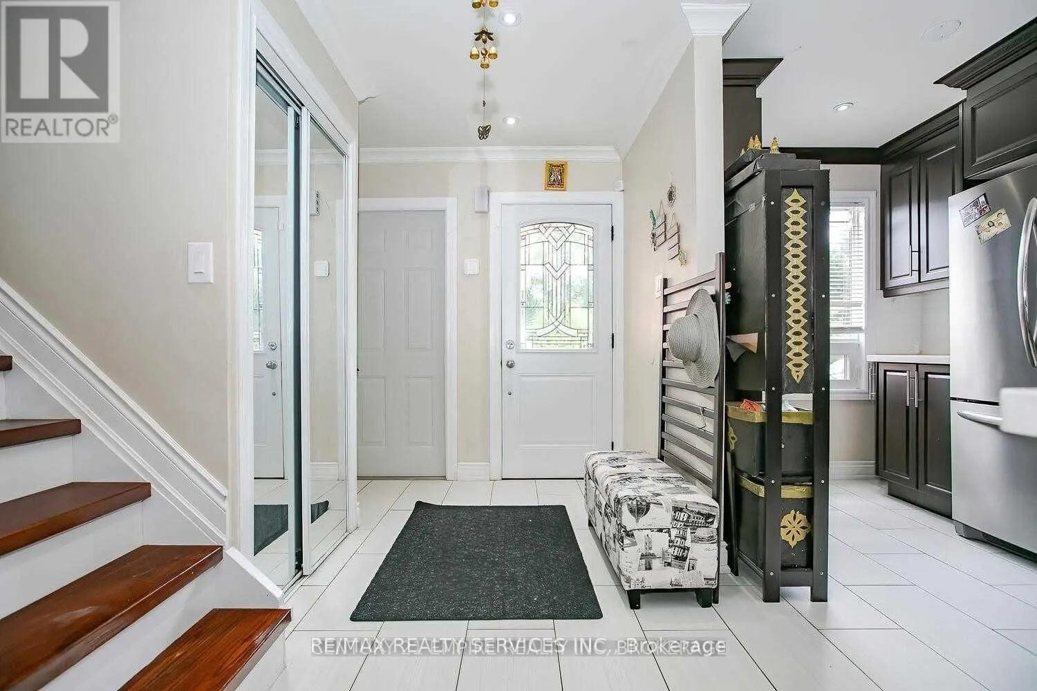 20 MURDOCH DRIVE
