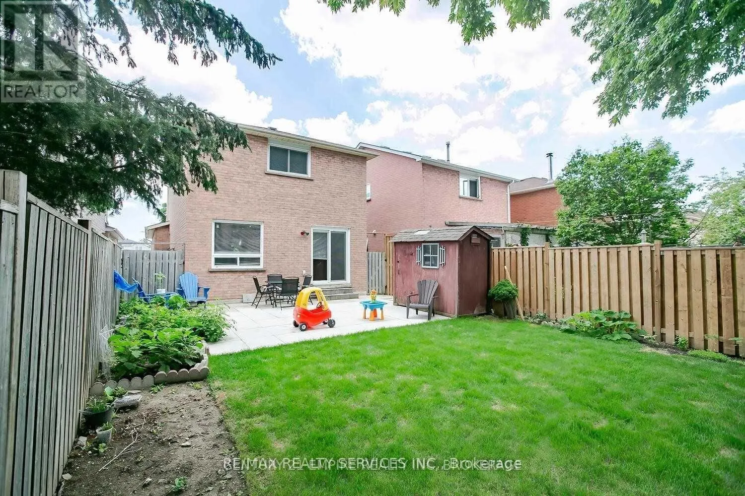 20 MURDOCH DRIVE