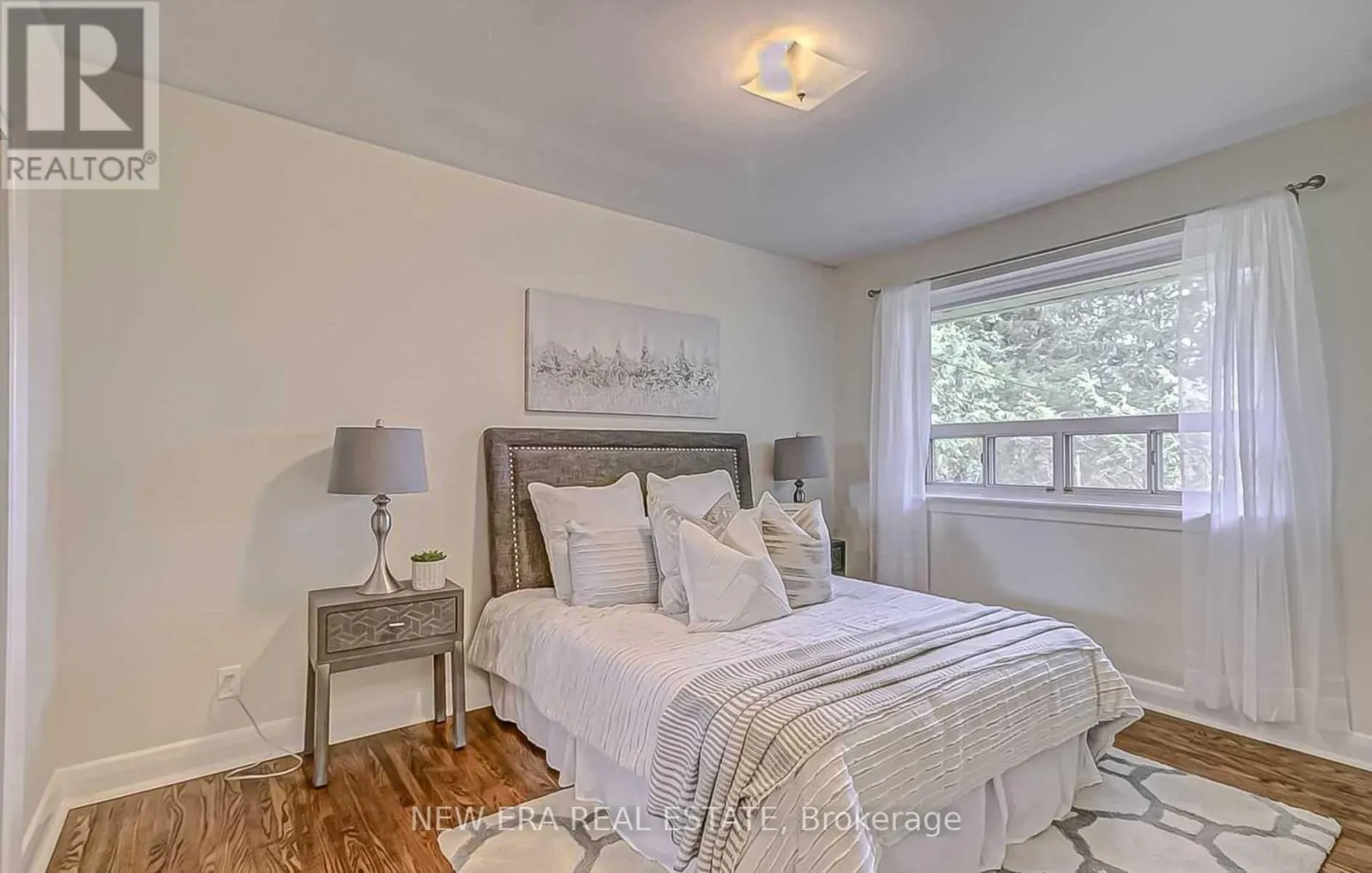 7 GREENING CRESCENT