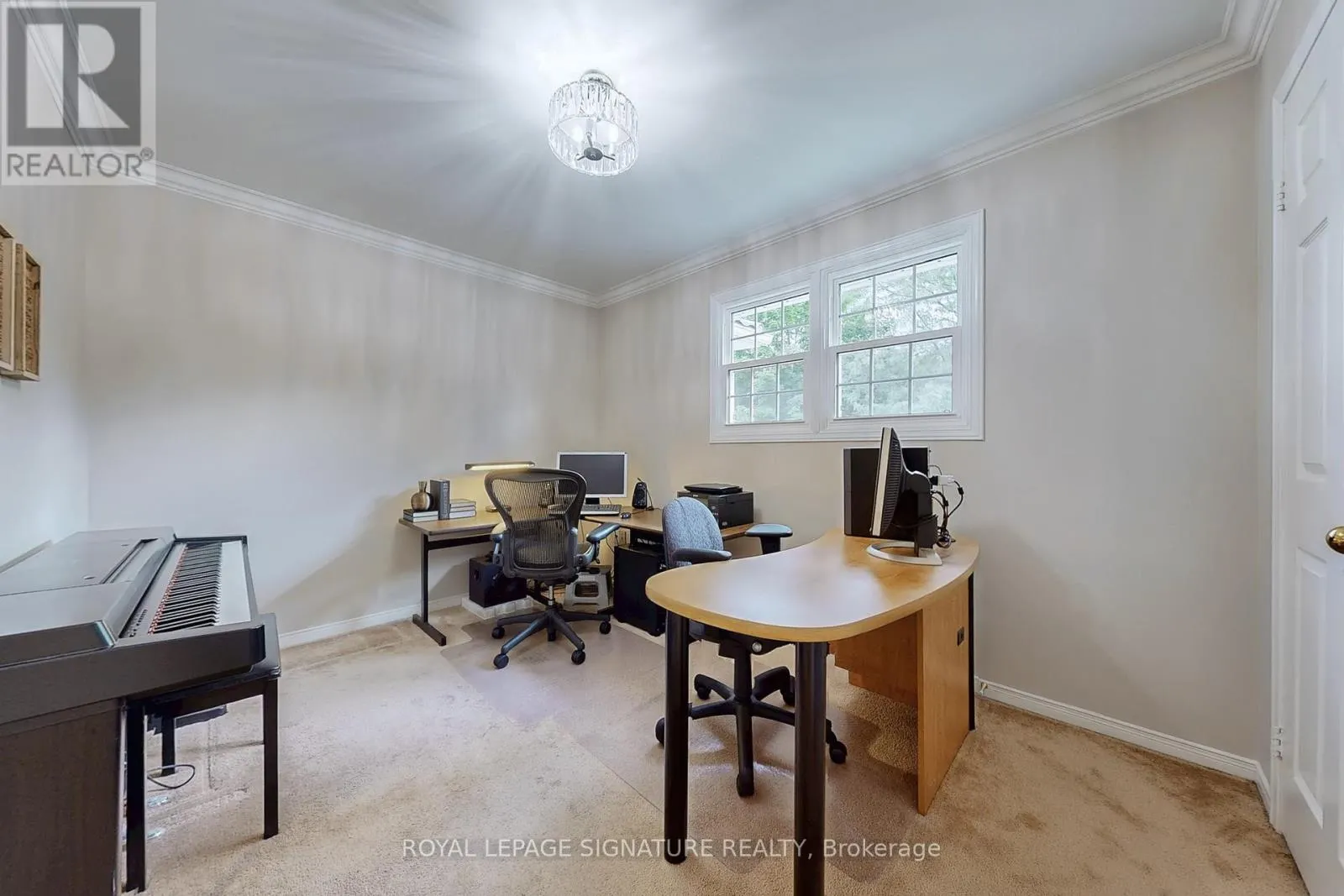1729 PENGILLEY PLACE