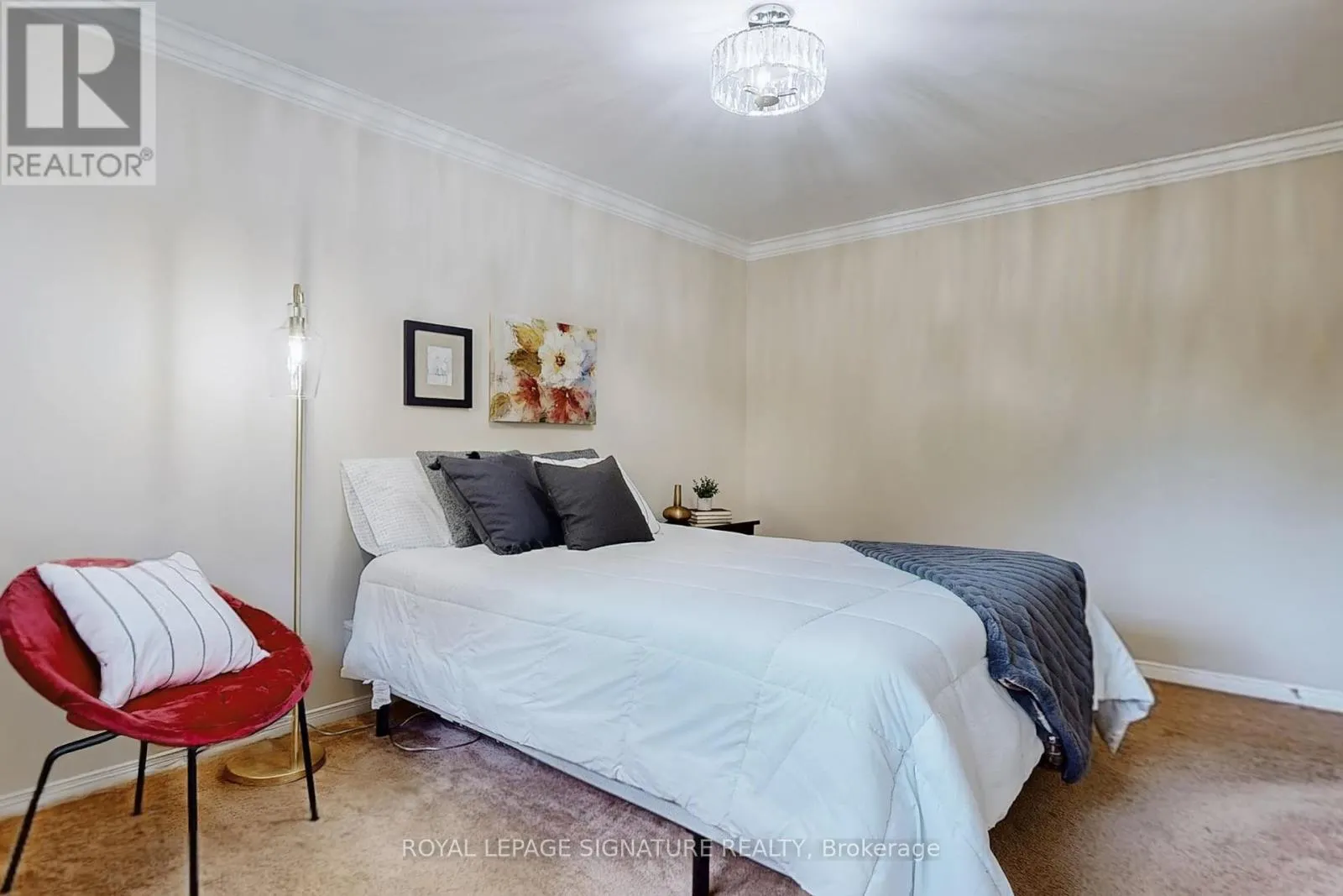1729 PENGILLEY PLACE