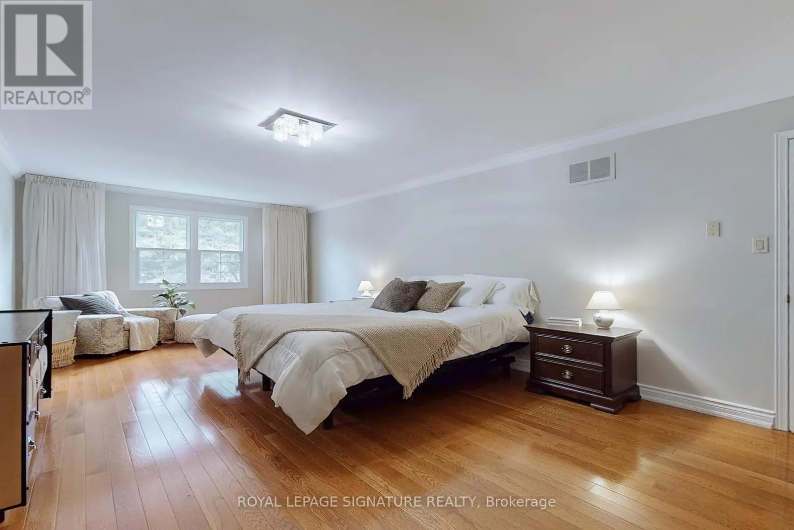 1729 PENGILLEY PLACE