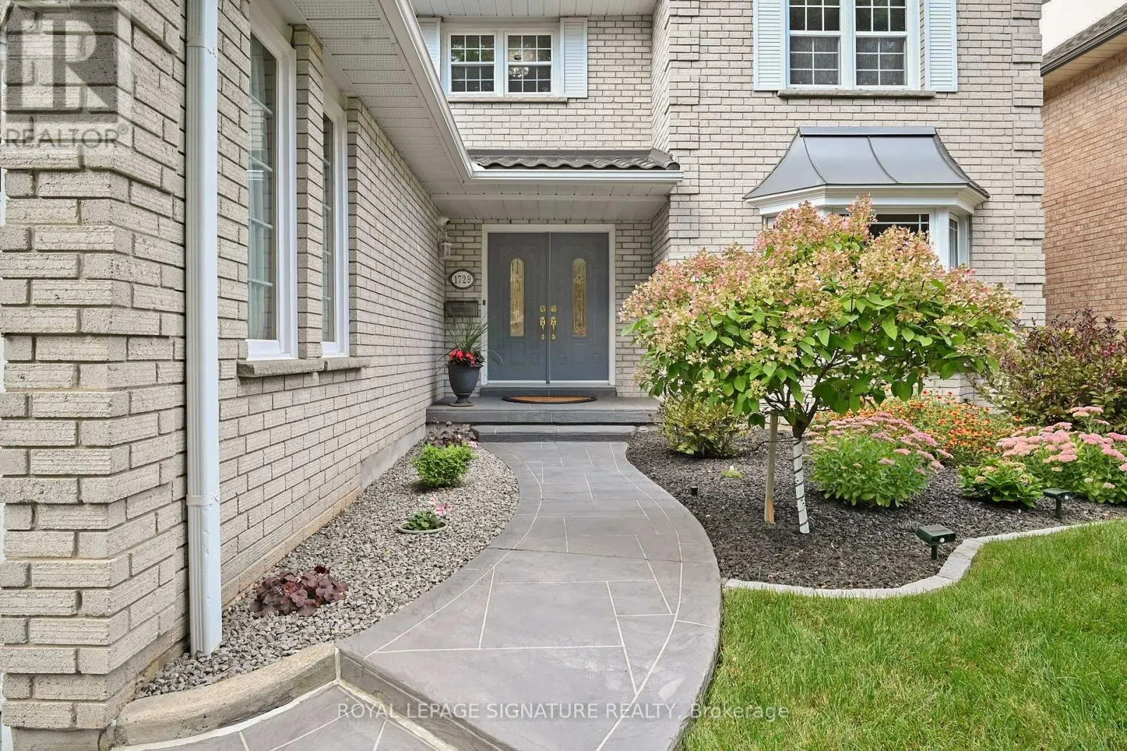 1729 PENGILLEY PLACE